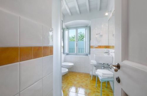 Barberino di Mugello House | Cozy apartment in family farmhouse, nestled in the Mugello countryside