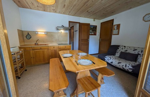 Beaufort Apartment | Cozy Apartment in Beaufort Center – Perfect for 2/3 Guests, Near Amenities & Free Shuttle