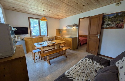 Beaufort Apartment | Cozy Apartment in Beaufort Center – Perfect for 2/3 Guests, Near Amenities & Free Shuttle