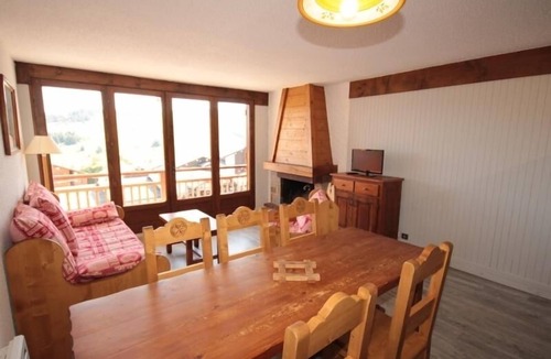 Les Saisies Apartment | Cozy apartment in Les Saisies - 6 pers, fireplace, south balcony