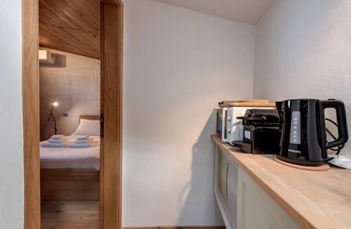 Coverciano Apartment | Cozy apartment with a panoramic terrace overlooking Florence! The living area with a windowed kitchenette and single sofa bed offers comfort and practicality. The double bedroom with a private bathroom ensures privacy and relaxation. The kitchen is equip