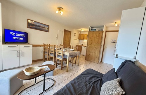 Flumet Apartment | Cozy apartment with parking - 6 people near the lake