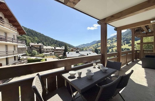 Flumet Apartment | Cozy apartment with parking - 6 people near the lake