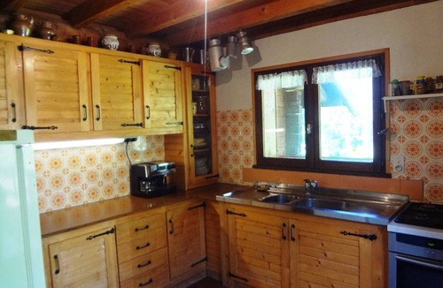 Beaufort Ski Chalet | Cozy chalet for 10 with fireplace and internet, close to slopes