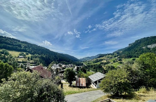 Flumet Ski Chalet | Cozy chalet in Flumet for 8-10 people with fireplace and WiFi