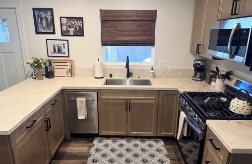 Y Area House | Cozy Chic Tahoe Retreat w/Private Fenced Yard