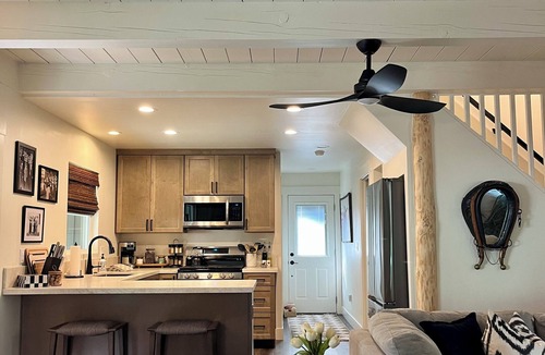 Y Area House | Cozy Chic Tahoe Retreat w/Private Fenced Yard