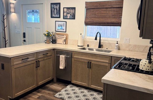 Y Area House | Cozy Chic Tahoe Retreat w/Private Fenced Yard