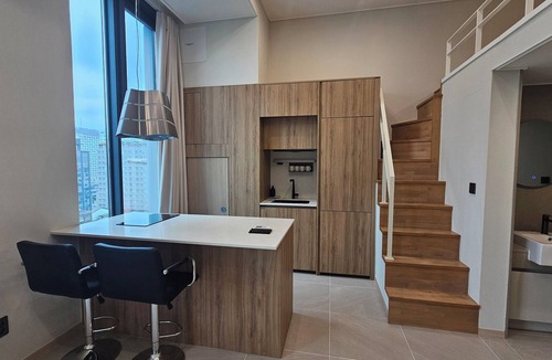 Gwanghui-dong Apartment | Cozy, Comfortable and Well-located Duplex in Euljiro, the center of Seoul.