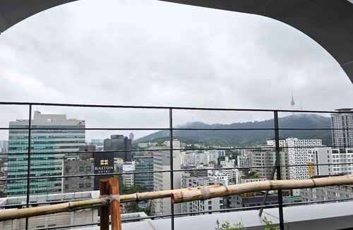 Gwanghui-dong Apartment | Cozy, Comfortable and Well-located Duplex in Euljiro, the center of Seoul.