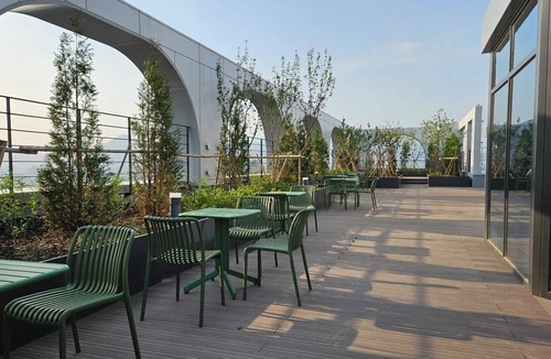 Gwanghui-dong Apartment | Cozy, Comfortable and Well-located Duplex in Euljiro, the center of Seoul.