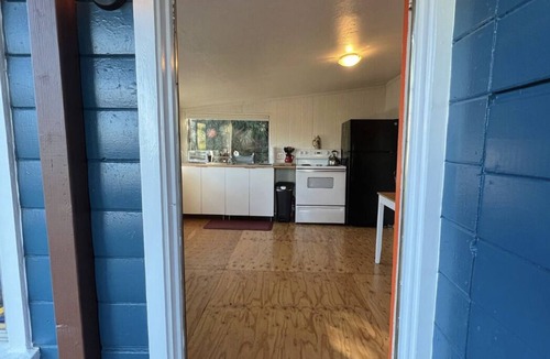 Calabasas Highlands Cottage | Cozy Cottage Getaway in the Mountains - 20 min from the beach!