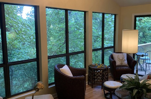 Kernersville House | Cozy cottage nestled in the woods near WILLSTELLA Farm Venue