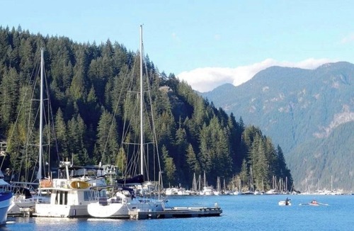 District of North Vancouver House | Cozy Deep cove Retreat near Quarry Rock North Vancouver BC