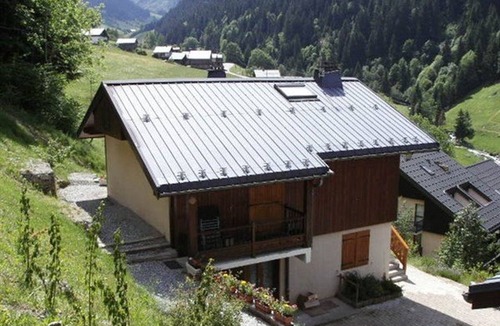 Beaufort Apartment | Cozy duplex 33m² in Arêches-Beaufort, 4 pers., ski-in/ski-out, pets allowed, parking
