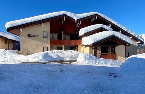 Cohennoz Apartment | Cozy duplex for 5 near slopes with parking at Espace Diamant