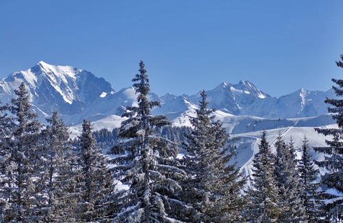 Cohennoz Apartment | Cozy duplex for 5 near slopes with parking at Espace Diamant
