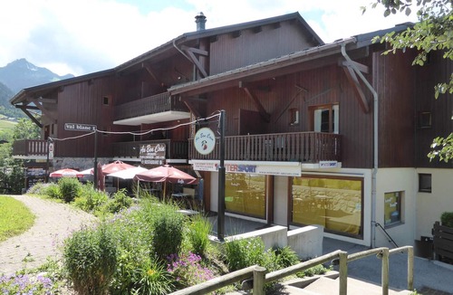 Areches Apartment | Cozy Duplex with Pool, Sleeps 4-5, Central Arêches-Beaufort, 50m from Shops and Slopes