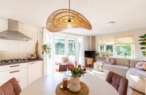 Hattemerbroek Ski Chalet | Cozy forest chalet with sunny garden & terrace