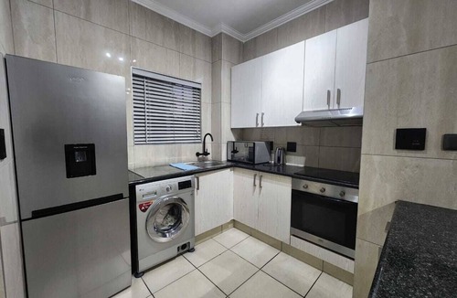 Greater Johannesburg Metropolitan Area Apartment | cozy la vash is family friendly to stay