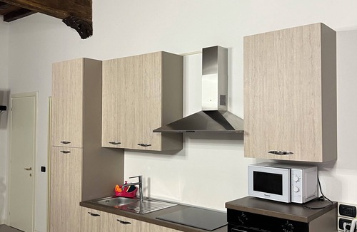 Centro Storico Apartment | Cozy one-bedroom apartment with full kitchen in the historic center