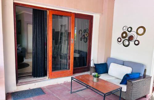Weltevredenpark Apartment | Cozy pool side cottage