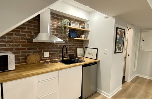 Northeast Apartment | Cozy, private renovated apartment near Metro