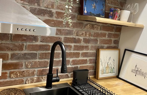 Northeast Apartment | Cozy, private renovated apartment near Metro