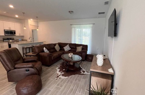 Poinciana House | Cozy Retreat Near Central Florida’s Top Attractions!