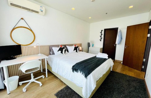 Phra Khanong Nuea Apartment | Cozy Spacious 55sqm 1BR 200m BTS PhraKhanong, 10min Thonglo