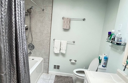 Wheaton-Glenmont House | Cozy unit with private entrance in Silver Spring next to Brookside Garden Park