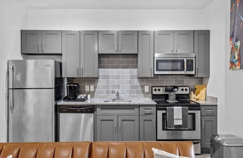 Music Row Apartment | CozySuites Music Row Spacious 1BR Nashville! 56