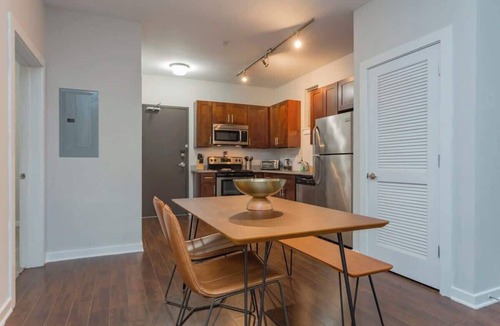 Music Row Apartment | CozySuites TWO Stylish Music Row Condos Nashville