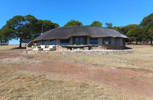 Madeteleli Villa | Cradlestone Camp