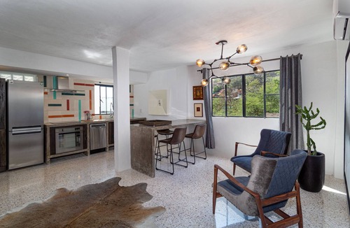 Emiliano Zapata Apartment | Cuale Condo Retreats