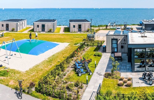 Enkhuizen House | Cube Maximaal 4 by Interhome
