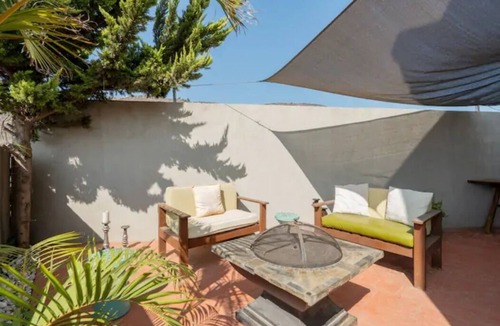 Zona Centro House | Cute, cozy, and relaxing home near the beach in Ensenada! No club noise!