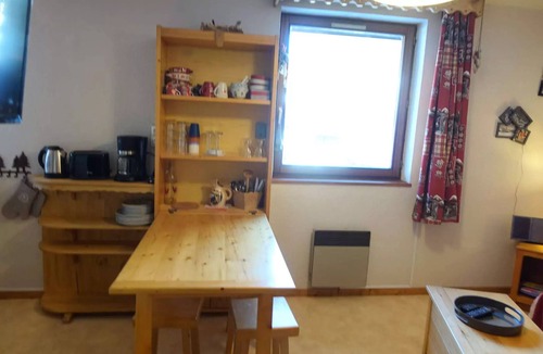 Areches Apartment | CUTE STUDIO, 18 m², IDEAL FOR 2–3 PEOPLE. Rated * for 4 people.