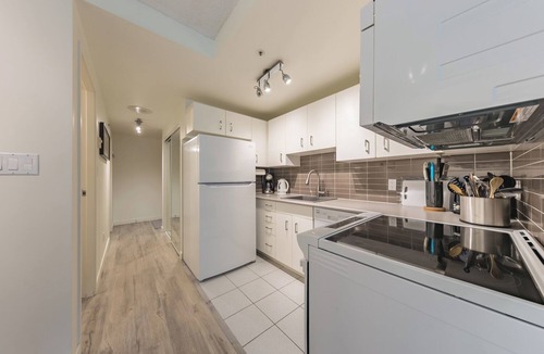 Coal Harbour Apartment | D32 - 1 bedroom in Coal Harbour