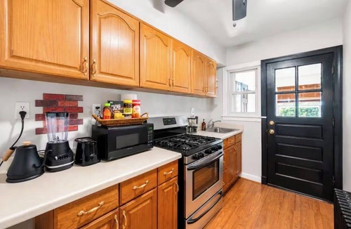 Randle Highlands Condo | DC Group Stay Family Friendly Retreat near Capitol Hill