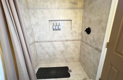 Buzzard Point Apartment | DC Modern Gem: Walk to Wharf and Audi Stadium