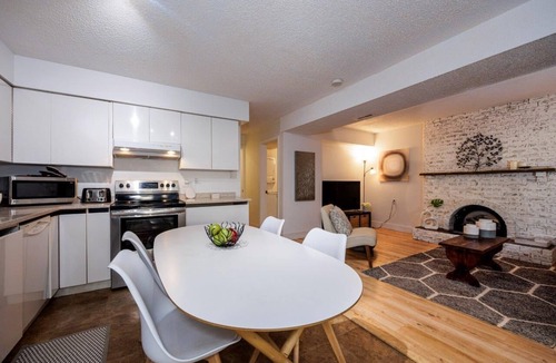 Deep Cove House | Deep Cove Family Retreat | Huge Private Patio & Yard