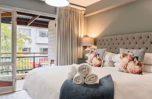 Stellenbosch Central Apartment | Definitely the perfect spot in central Stellenbosch with your own balcony