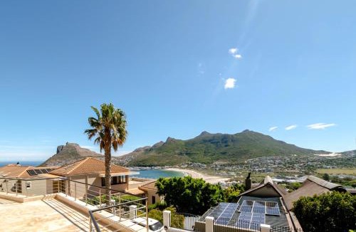 Scott Estate Villa | Défren House - Villa with panoramic view and pool, optional housekeeping and private service in Hout Bay