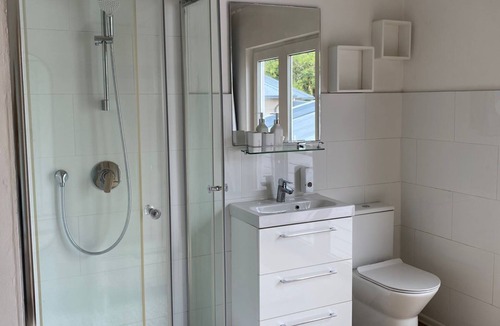 Greater Johannesburg Metropolitan Area Apartment | Delightful 1-bedroom apartment in vibrant Johannesburg neighborhood