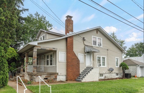 Woodlawn House | Delightful 2-bedroom unit with WiFi in Catonsville