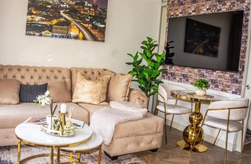 Greater Johannesburg Metropolitan Area Apartment | Deluxe on One