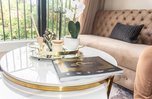 Greater Johannesburg Metropolitan Area Apartment | Deluxe on One