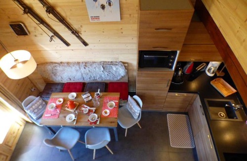 Les Saisies Ski Chalet | Demi Chalet duplex La Pierra Menta Les Saisies 6 pers 3 chambres