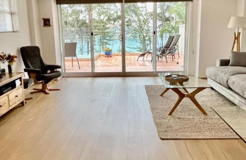 Denhams Beach Apartment | Denhams Beach side holiday apartment